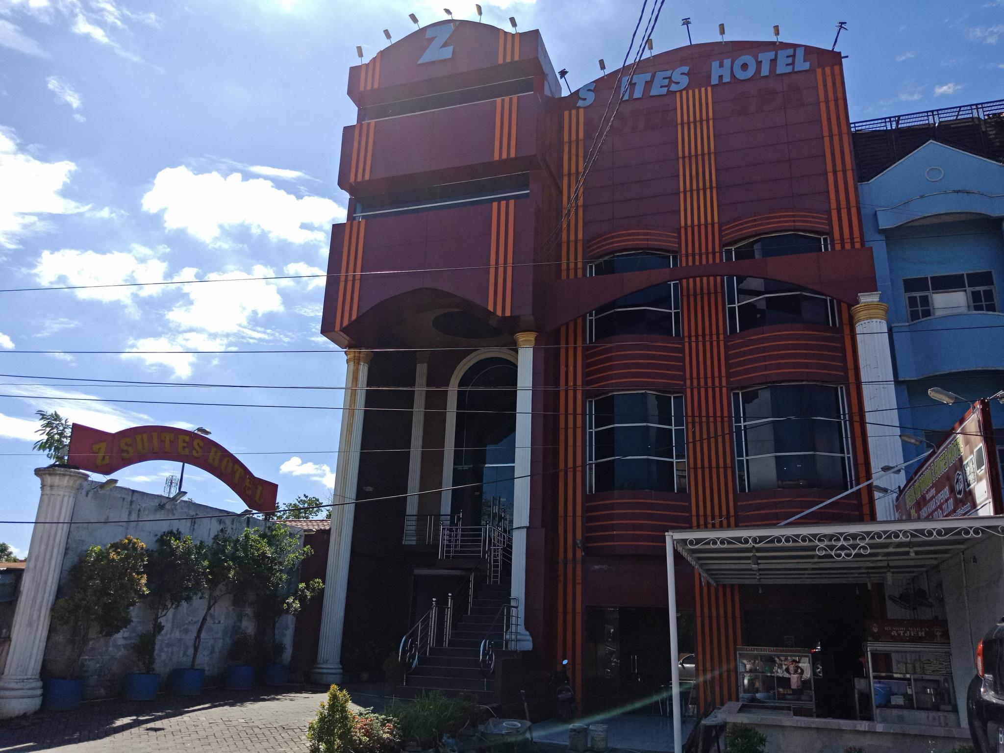 Oyo 2574 Z Suites Hotel Medan Exterior photo