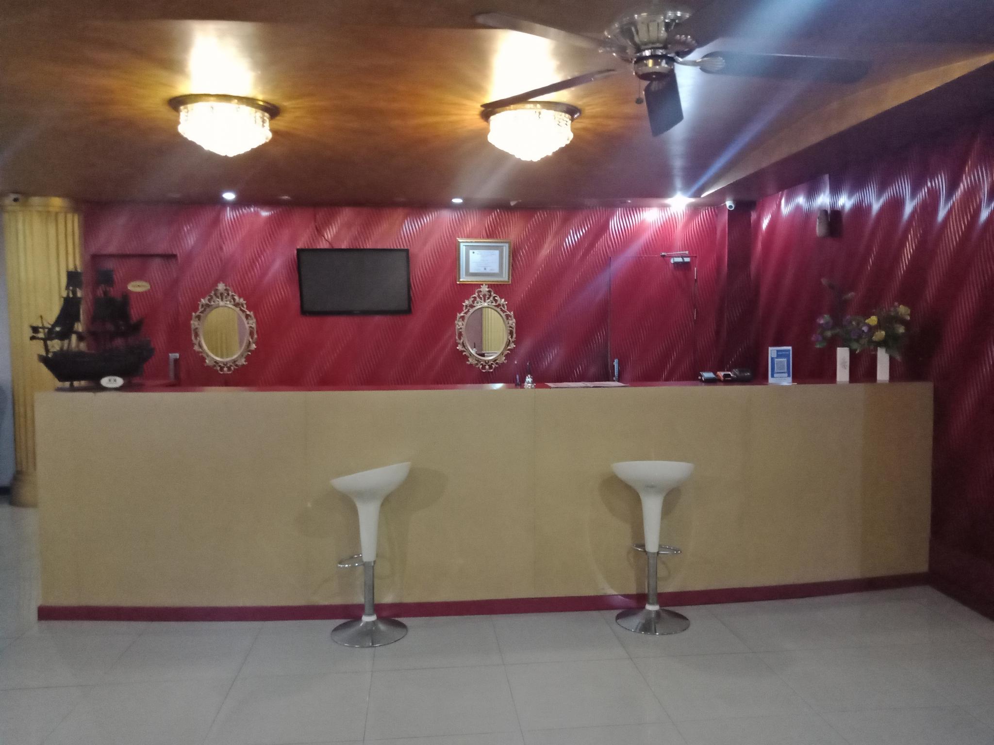 Oyo 2574 Z Suites Hotel Medan Exterior photo