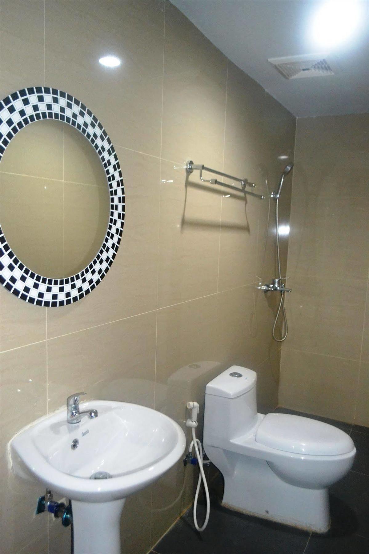 Oyo 2574 Z Suites Hotel Medan Exterior photo
